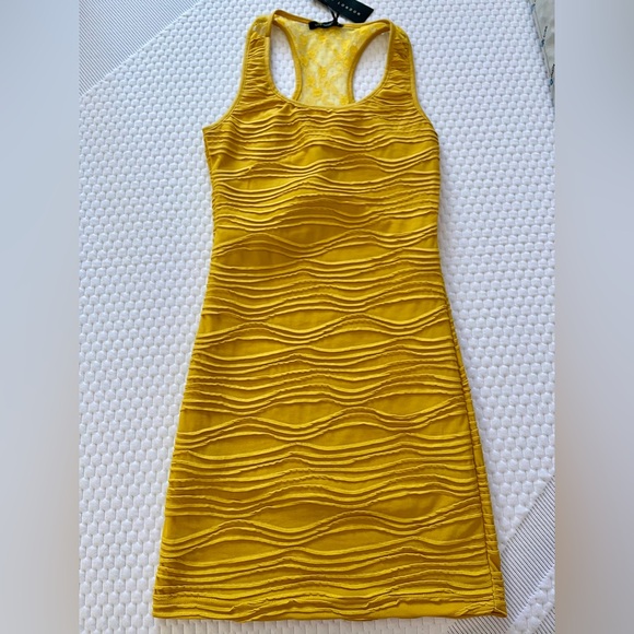 QED London Dresses & Skirts - 👗2 for $15 or 3 for $20👗QED London Mustard Yellow Textured Dress. Size small.